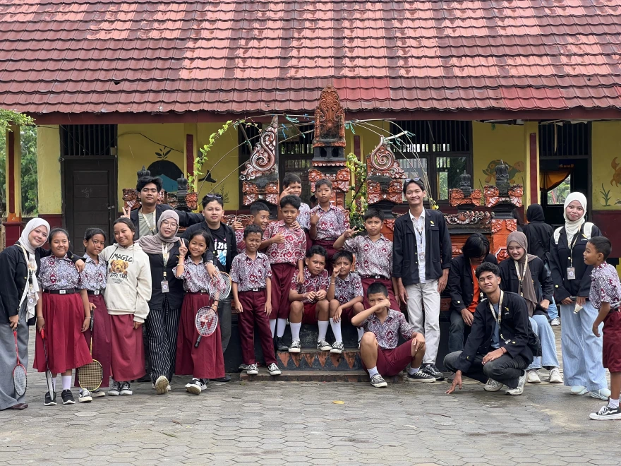 FOTO BERSAMA  SISWA SD SUMBER NADI